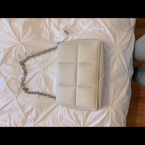 New fun H&M bag never worn! Excellent condition.